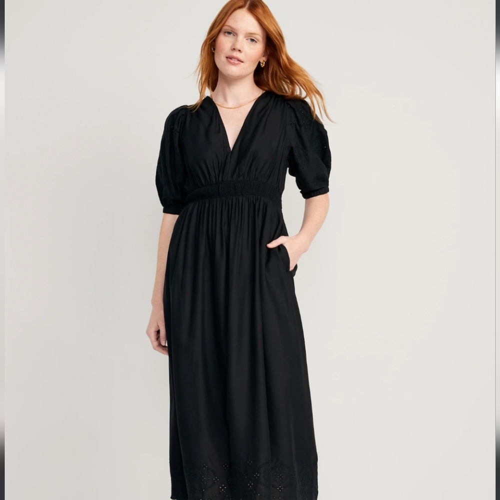 Waist-Defined V-Neck Shirred Midi Dress, black, size large never worn